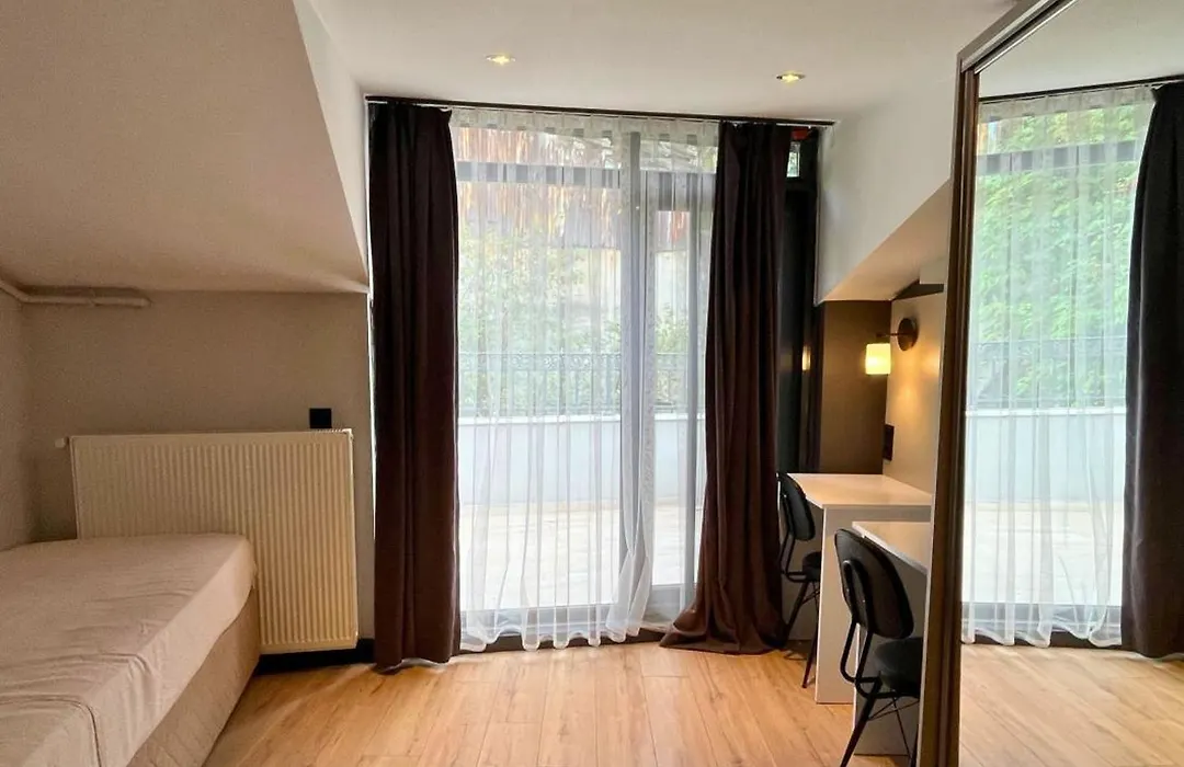 Global Suites Hotel-1
