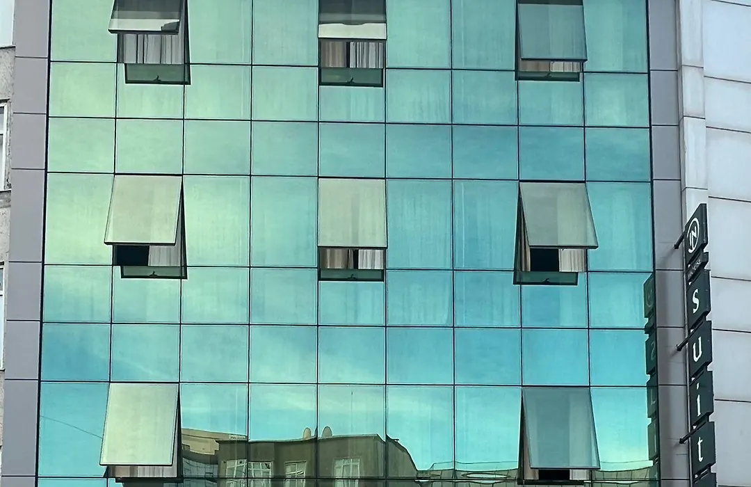 The Core Otel-1