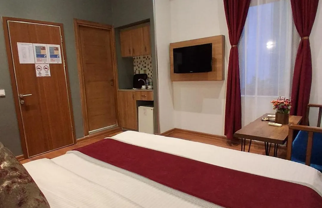 Mayata Gallery-1