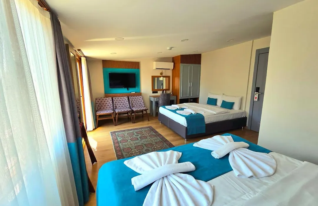 Lynda Hotel-1