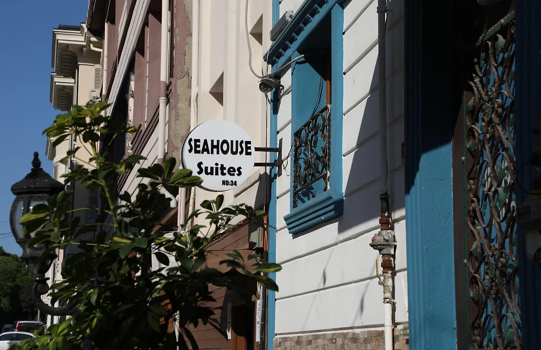 Seahouse Suites-1