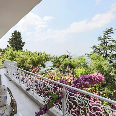 Luxury Mansion In The Heart Of Prince Island-2