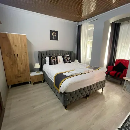 Taksim Red Suite-2