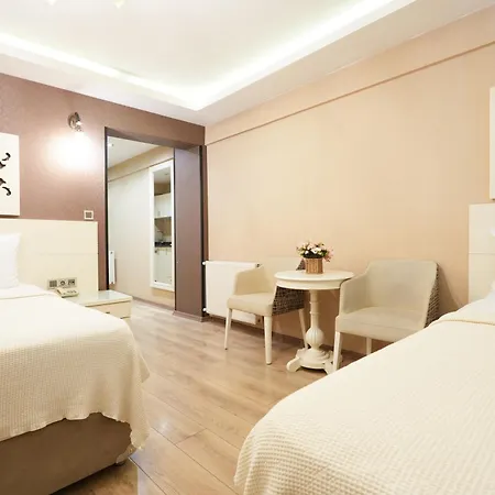 Rooms Inn Taxim-3
