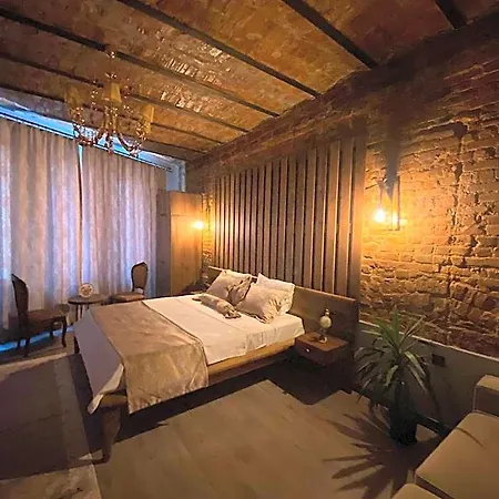 Alma Port Suites-2
