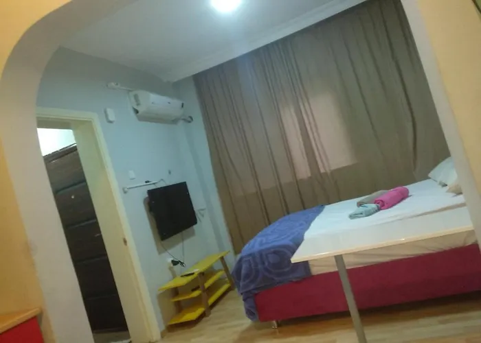 Hygienic Budget Accommodation Central 40 50 Square Meters With Garden Κωνσταντινούπολη