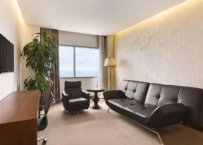 Готель Ramada Plaza Atakoy Стамбул