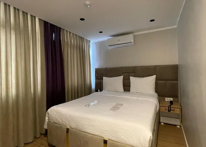 Edwin Plus İstanbul