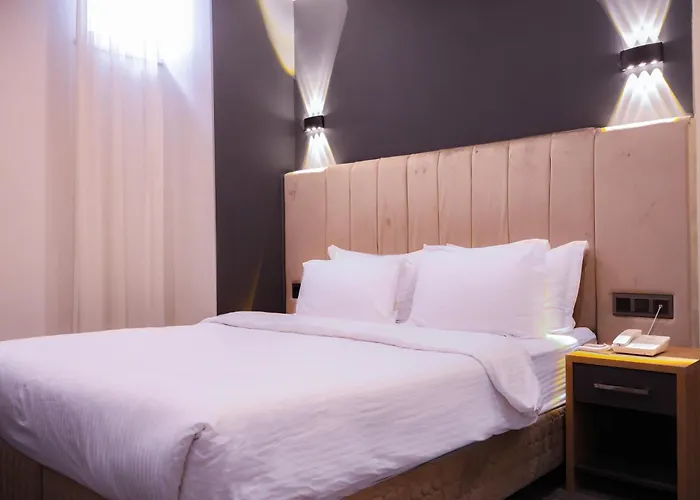 Home Plus Hotel Стамбул
