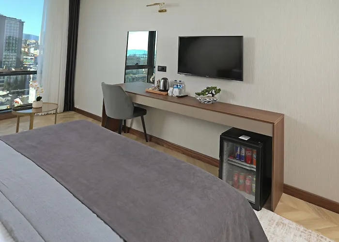 Moncher Hotel Cayirova