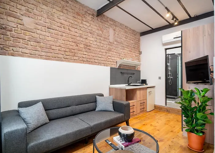 Urban Quarters - Bueklue Han Istanbul